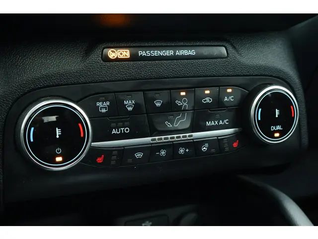 Ford Kuga 2.5 PHEV ST-Line X 2023 Hybride Benzine 21