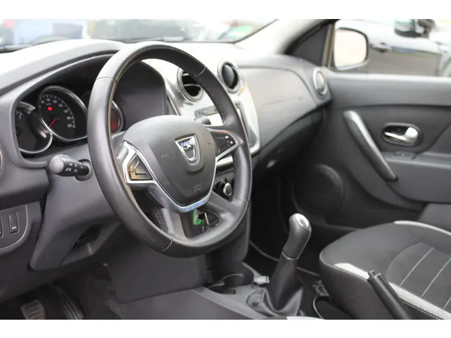 Dacia Logan MCV TCe 90 Stepway 2018 Benzine 12