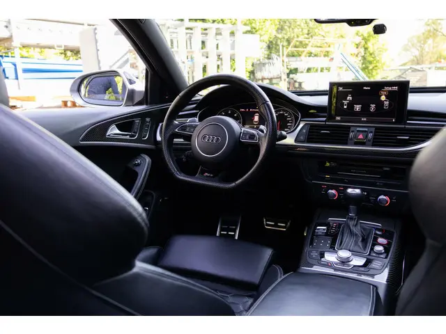 Audi RS6 Avant 4.0 TFSI RS 6 quattro 2015 Benzine 10
