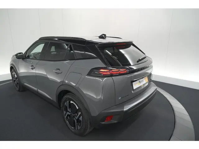 Peugeot e-2008 EV GT 50 kWh 2025 Elektrisch 21