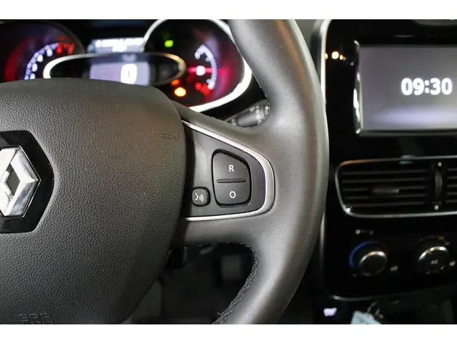Renault Clio 0.9 TCe Limited 90 PK. 2017 Benzine 17