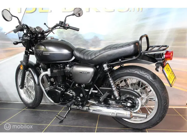 Kawasaki W800 Street 2019 Benzine 11