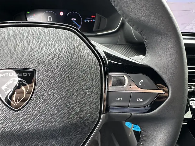 Peugeot 2008 1.2 Turbo 100 PK Allure 2023 Benzine 38
