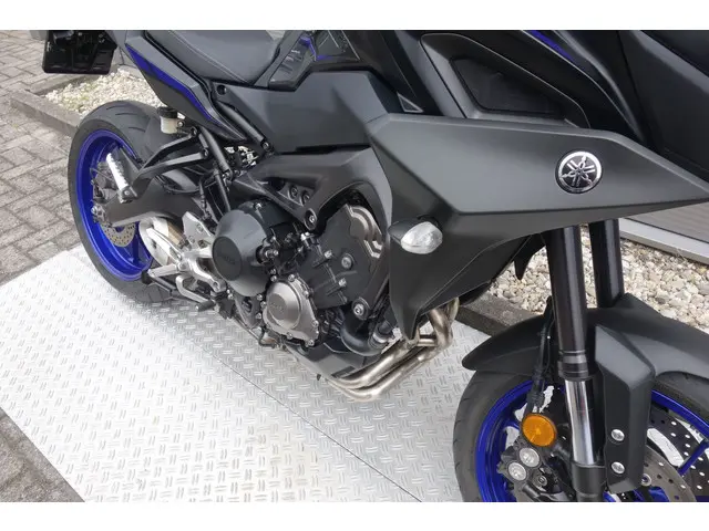 Yamaha TRACER 900 ABS 2018 Benzine 8