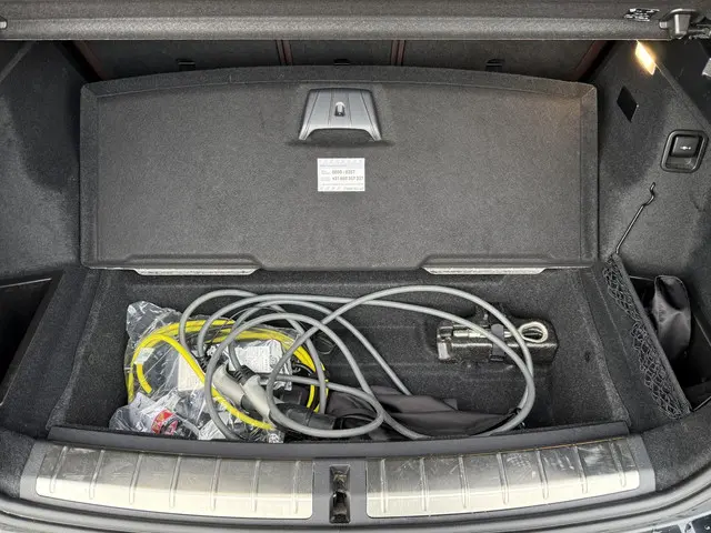 BMW X1 xDrive25e High Executive 2021 Hybride Benzine 16