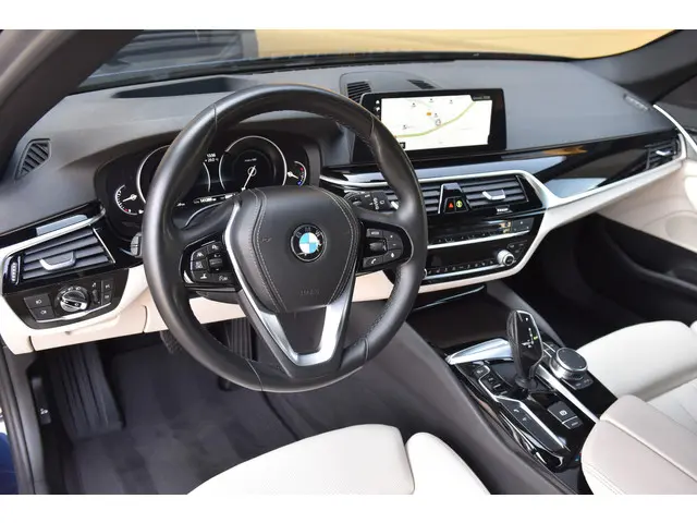 BMW 5 Serie Touring 520i High Executive 2017 Benzine 9