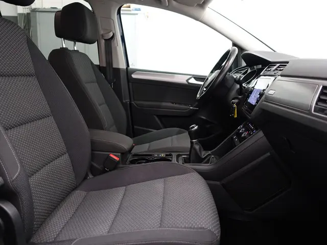 Volkswagen Touran 1.2 TSI Highline- 2018 Benzine 19