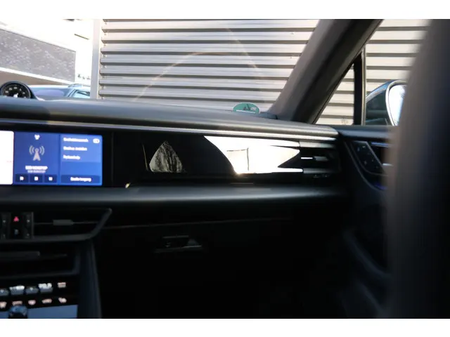 Porsche Macan 100 kWh 2025 Elektrisch 42