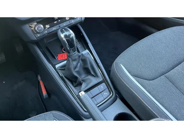 Škoda Kamiq 1.0 TSI Business Edition 2023 Benzine 17