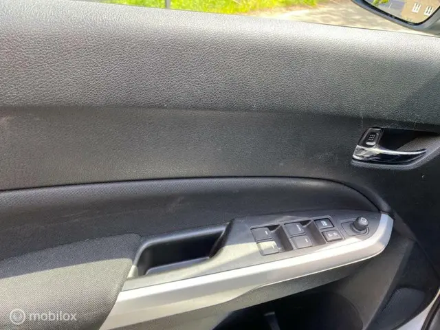 Suzuki Vitara 1.6 Exclusive 2015 Benzine 9