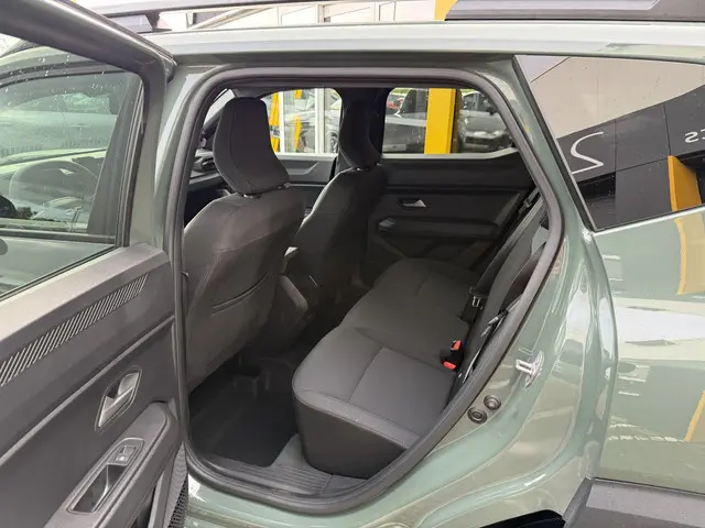 Dacia Duster 1.6 Hybrid 140 Extreme 2025 Hybride Benzine 8