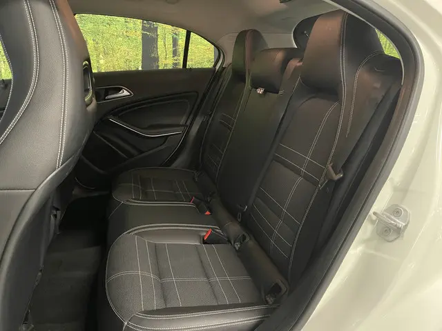 Mercedes-Benz A-Klasse 180 Ambition 2014 Benzine 26