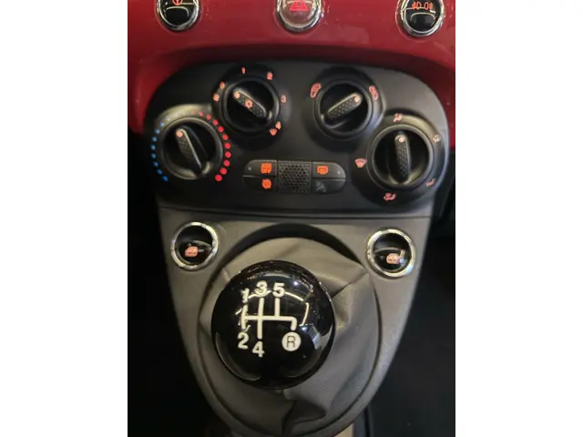 Fiat 500 1.2 Lounge 2019 Benzine 19
