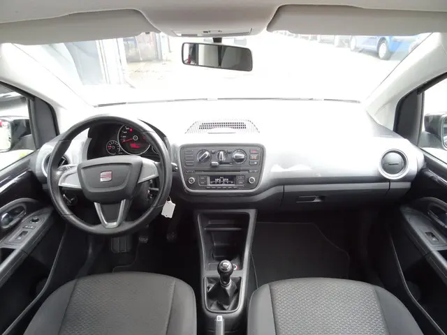 SEAT Mii 1.0 Style Chic 2013 Benzine 12