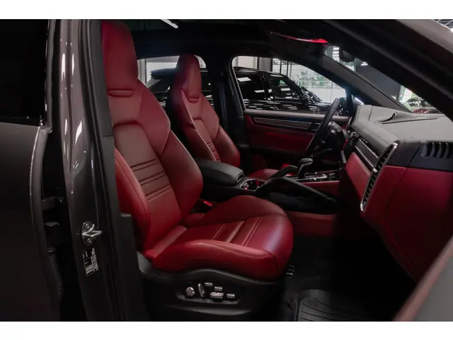 Porsche Cayenne 3.0 E-Hybrid 2021 Hybride Benzine 18