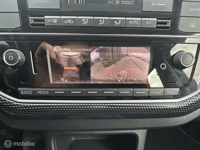 Volkswagen up! 1.0 2022 Benzine 13