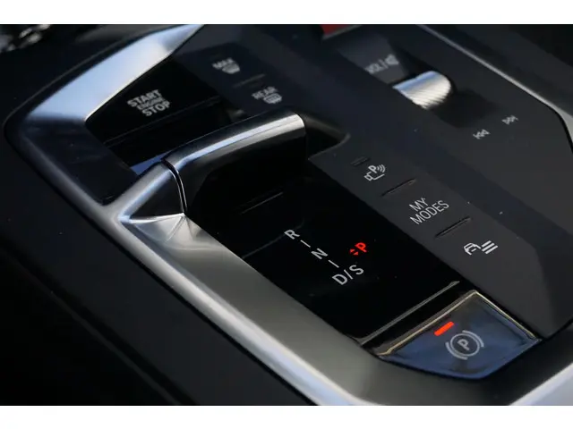 BMW 1 Serie 5-deurs 120 2025 Benzine 17