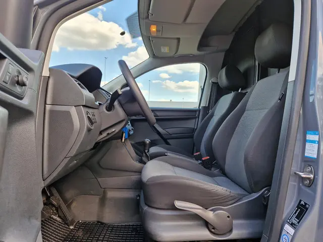 Volkswagen Caddy Maxi 2.0 TDI L2H1 BMT 2018 Diesel 14