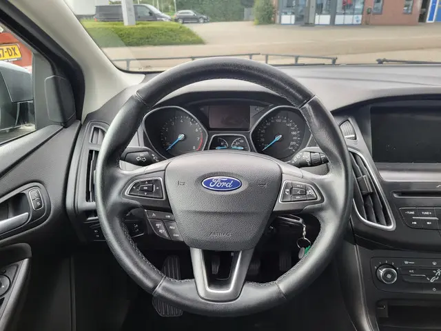 Ford Focus Wagon 1.0 Lease Edition 2017 Benzine 14