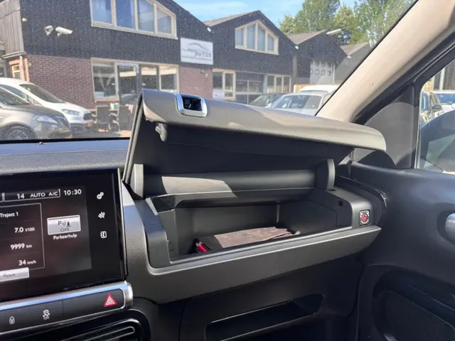Citroën C4 Cactus 1.2 PureTech Shine 2018 Benzine 23