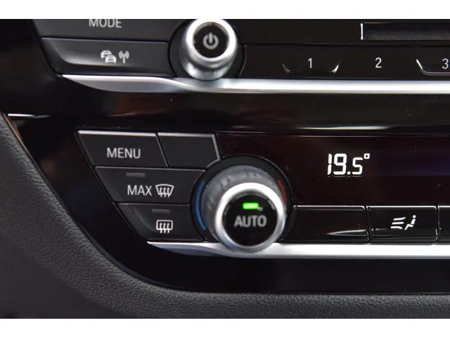 BMW X3 xDrive20i Executive 2018 Benzine 24