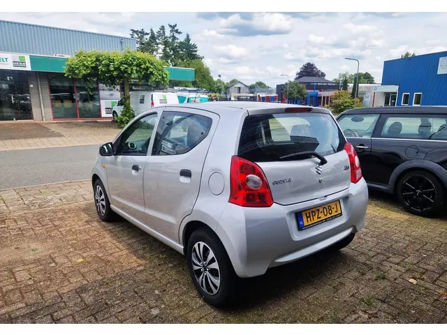 Suzuki Alto 1.0 Base EASSS 2014 Benzine 4