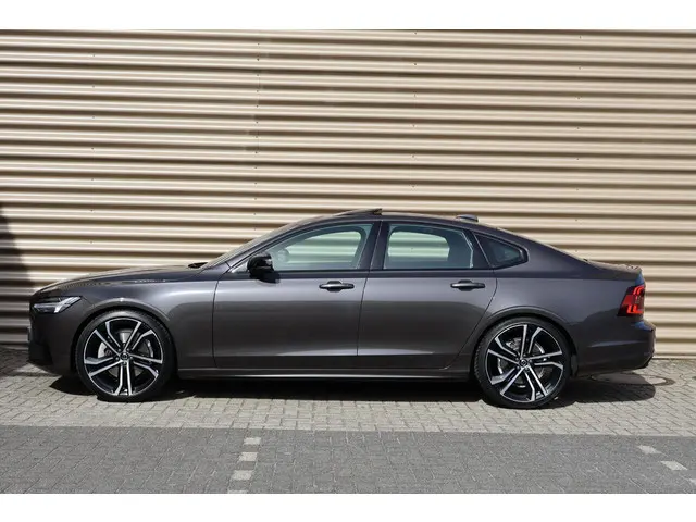 Volvo S90 2.0 B4 R-Design 2022 Benzine 9