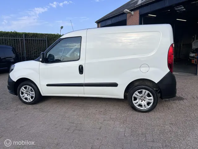 Fiat Doblò Cargo 1.3 MJ L1H1 Actual 89500 KM 2018 Diesel 4