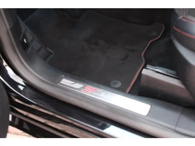 Ford Kuga 2.5 PHEV ST-Line 2021 Hybride Benzine 33