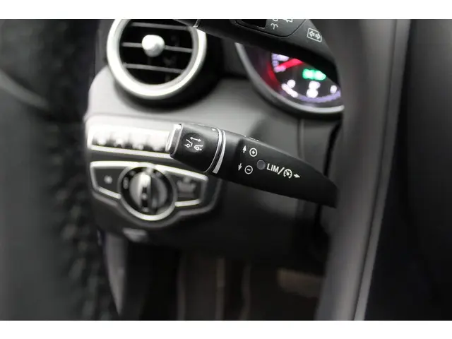 Mercedes-Benz C-Klasse Estate 250 Prestige 2015 Benzine 27