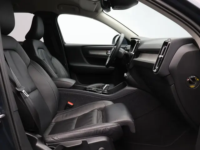 Volvo XC40 T4 Recharge Inscription 2022 Hybride Benzine 7