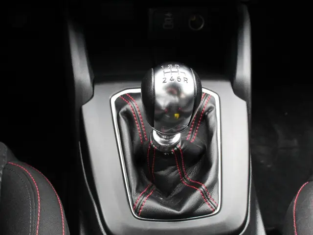 Ford Focus 1.0 EcoBoost Hybrid ST Line 2023 Benzine 27