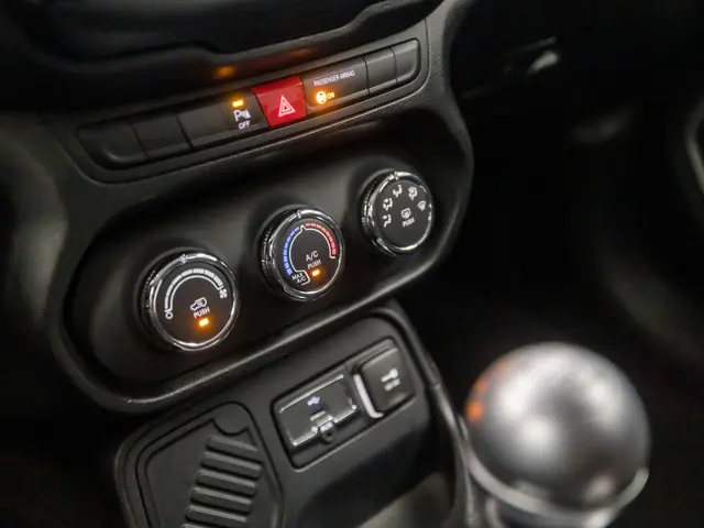 Jeep Renegade 1.4 MultiAir Longitude Sport 2015 Benzine 9