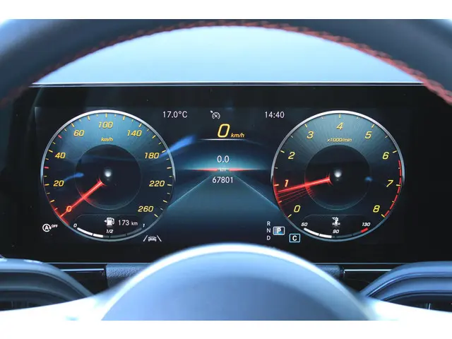 Mercedes-Benz GLA 180 AMG 2022 Benzine 15