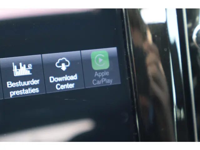 Volvo S90 2.0 B4 R-Design 2022 Benzine 35