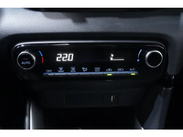 Toyota Yaris 1.5 Hybrid Dynamic 2021 Hybride Benzine 27