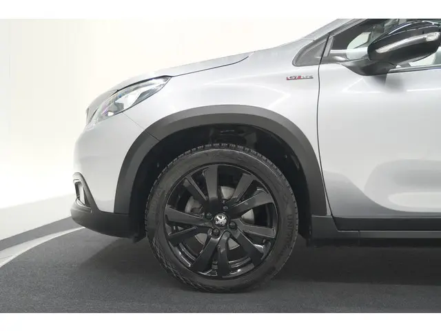 Peugeot 2008 PureTech 110 EAT6 GT 2017 Benzine 19