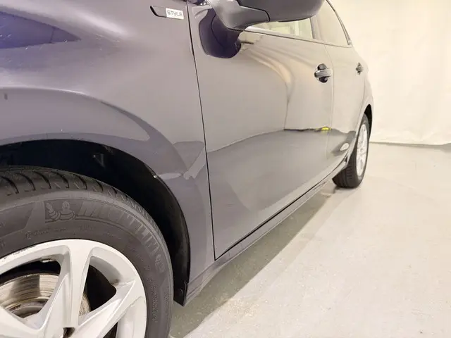 Peugeot 208 HB 1.2 Allure Navi/Clima 2014 Benzine 33