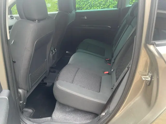Peugeot 3008 1.2 PureTech Style 2015 Benzine 18