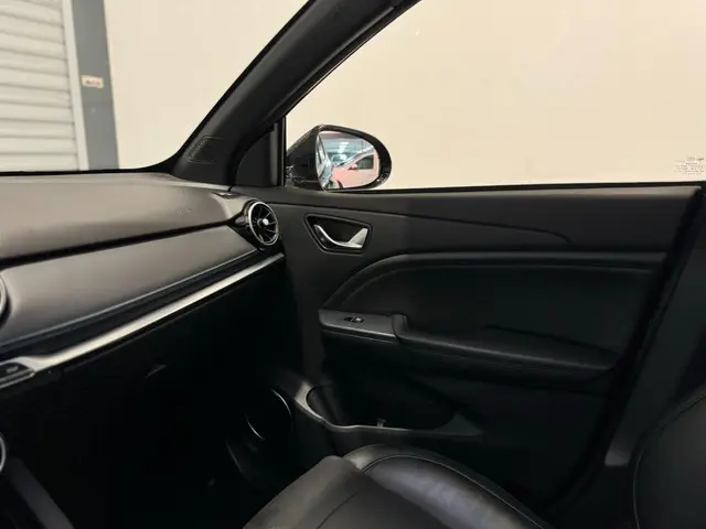 Seres 3 52kWh Pano (360) Camera Leer 2022 Elektrisch 12