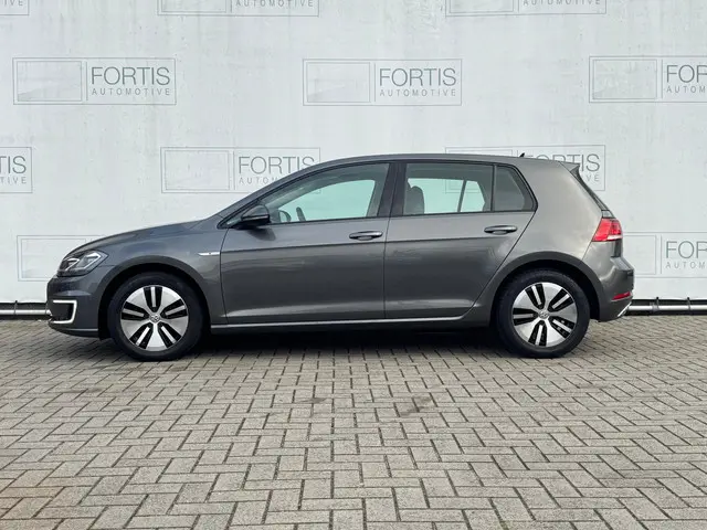 Volkswagen e-Golf e-Golf 2017 Elektrisch 9