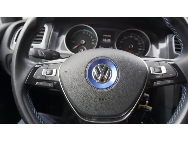 Volkswagen e-Golf E-DITION Warmtepomp 2020 Elektrisch 8