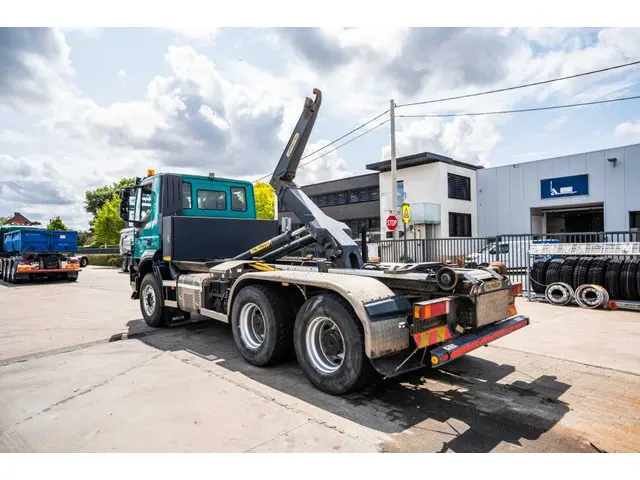 Iveco Trakker 360-6x4-PALFINGER 2015 Diesel 5