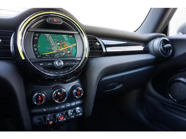 MINI 3-Deurs Cooper C 2019 Benzine 10