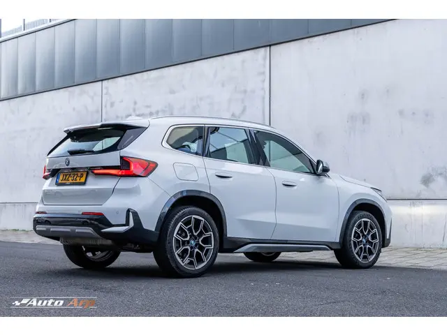 BMW X1 xDrive30e 2024 Hybride Benzine 11
