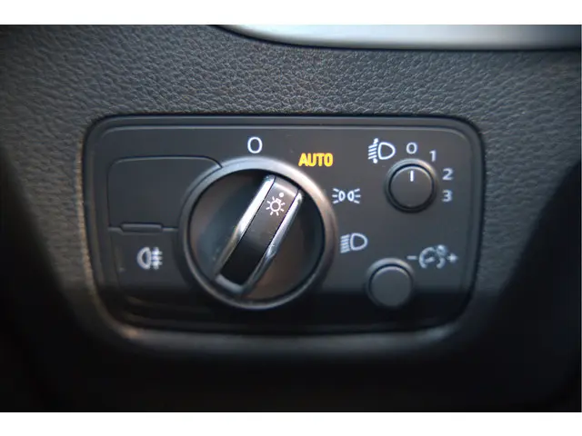 Audi Q2 1.4 TFSI CoD Design Pro Line Plus 2018 Benzine 29