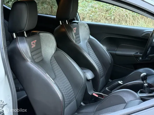 Ford Fiesta 1.6 ST200 2017 Benzine 9