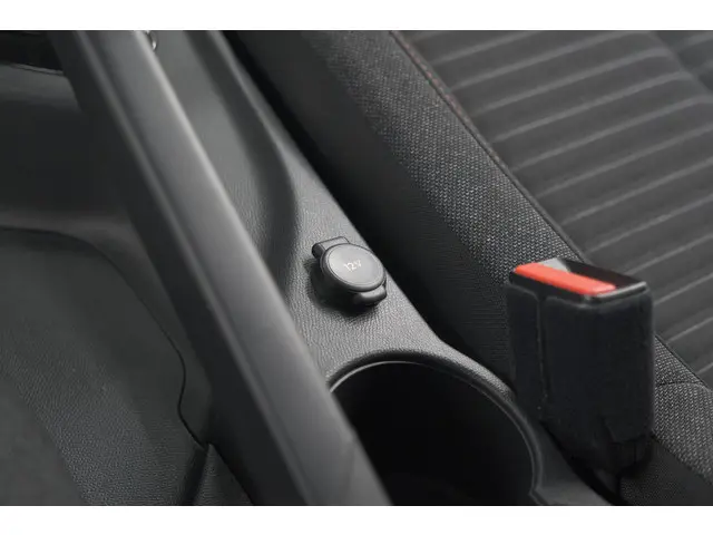 Peugeot 208 PureTech 100 EAT8 Active Pack 2023 Benzine 40