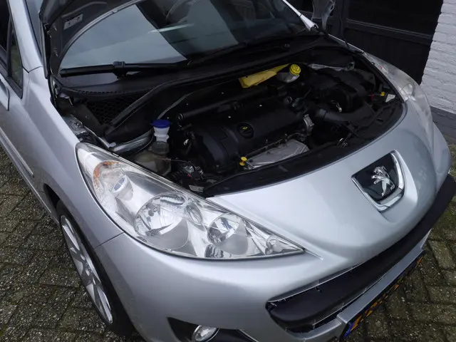 Peugeot 207 CC 1.6 VTi 2014 Benzine 18