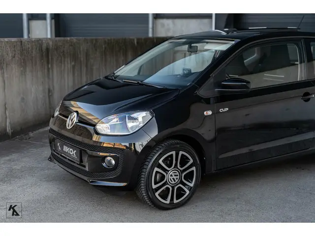 Volkswagen up! 1.0 2014 | CUP Up! | Pano | Lage KM 2014 Benzine 10